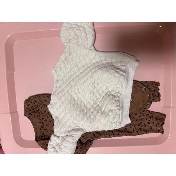 Carter’s 3pc Cream Cozy Sweater with Cheetah Print Long Sleeve Onesie and Pants - Picture 3 of 5